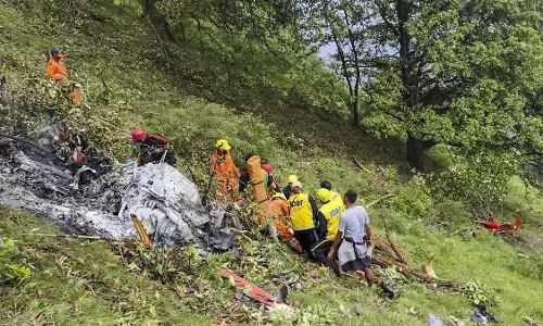 Uttarakhand Helicopter Crash News: उत्तराखंड में हुए हेलीकाप्टर क्रैश की हर एक खबर, जानिये बस एक क्लिक में